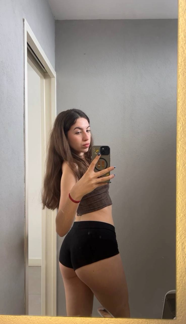 Amber in her underwear in San Francisco