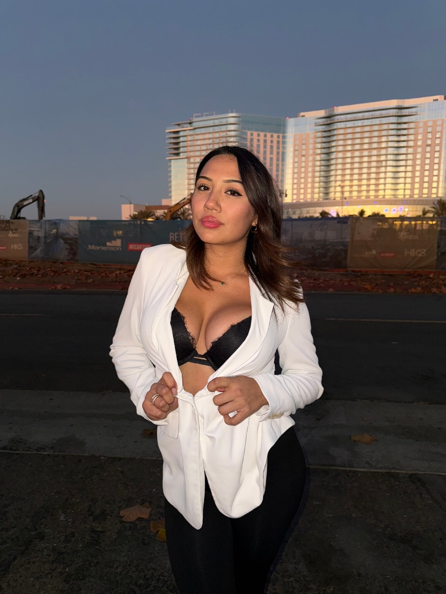 Take a pause and enjoy Ali Cruz — streaming from San Francisco