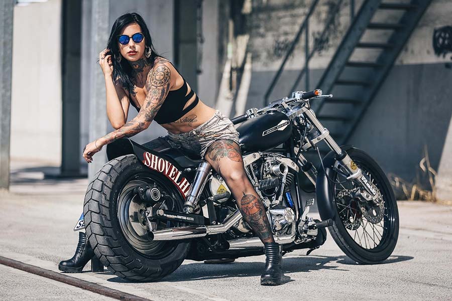 Model Beautiful girls and bikes in San Francisco