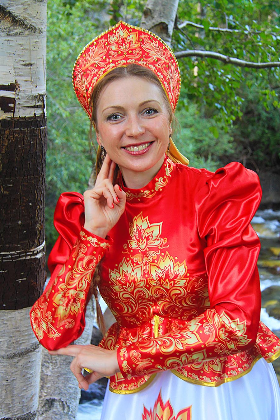 Women in Slavic costumes in San Francisco